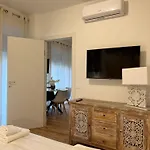 Апартаменты Regina24 Luxury - Elegante A Porta Venezia, 5 Min Dalla Metro