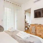 Regina24 Luxury - Elegante A Porta Venezia, 5 Min Dalla Metro Апартаменты