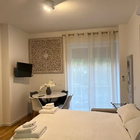 Regina24 Luxury - Elegante A Porta Venezia, 5 Min Dalla Metro Apartamento Milán