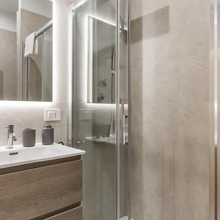 Regina24 Luxury - Elegante A Porta Venezia, 5 Min Dalla Metro Milán