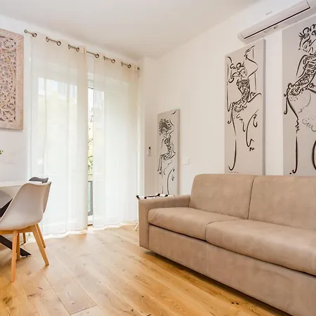 Regina24 Luxury - Elegante A Porta Venezia, 5 Min Dalla Metro Apartamento Milán