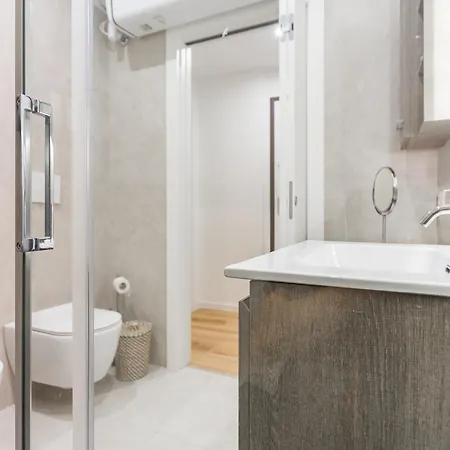 Apartamento Regina24 Luxury - Elegante A Porta Venezia, 5 Min Dalla Metro *