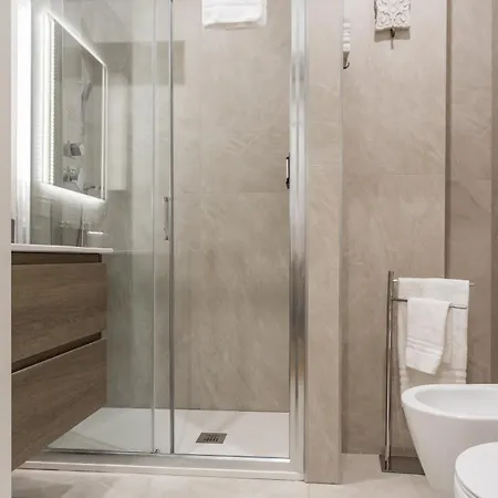 Regina24 Luxury - Elegante A Porta Venezia, 5 Min Dalla Metro * Milán
