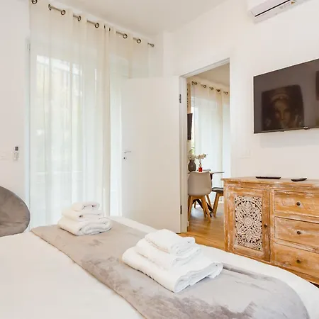 Regina24 Luxury - Elegante A Porta Venezia, 5 Min Dalla Metro Apartamento