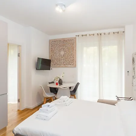 Apartamento Regina24 Luxury - Elegante A Porta Venezia, 5 Min Dalla Metro