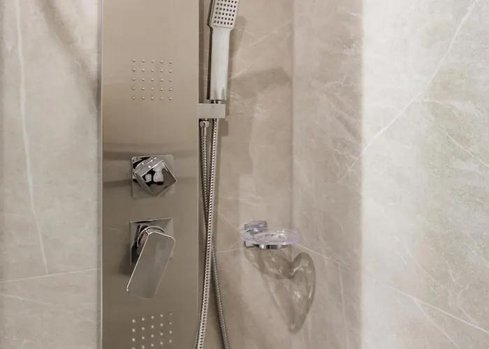 شقة Regina24 Luxury - Elegante A Porta Venezia, 5 Min Dalla Metro *