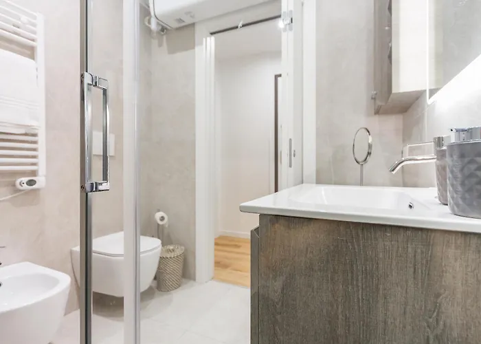 شقة Regina24 Luxury - Elegante A Porta Venezia, 5 Min Dalla Metro *