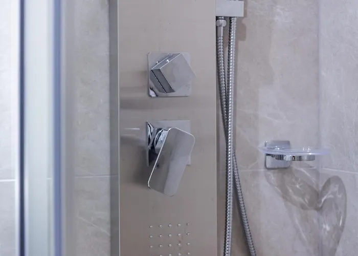 Regina24 Luxury - Elegante A Porta Venezia, 5 Min Dalla Metro شقة