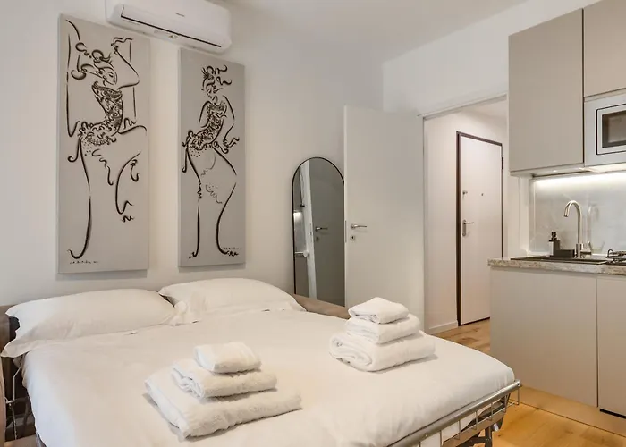 Regina24 Luxury - Elegante A Porta Venezia, 5 Min Dalla Metro * ميلان